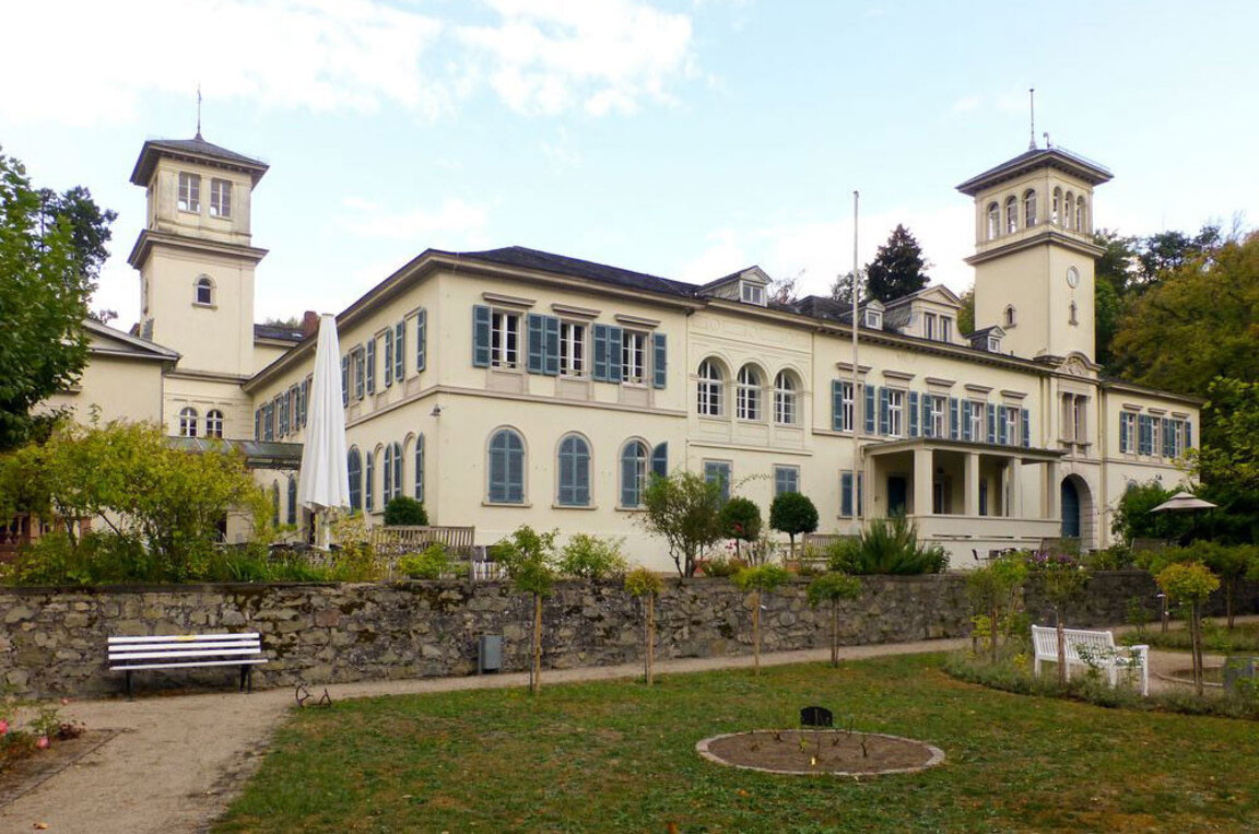 Родният замък на Батенберг – място за поклонение и за сватби