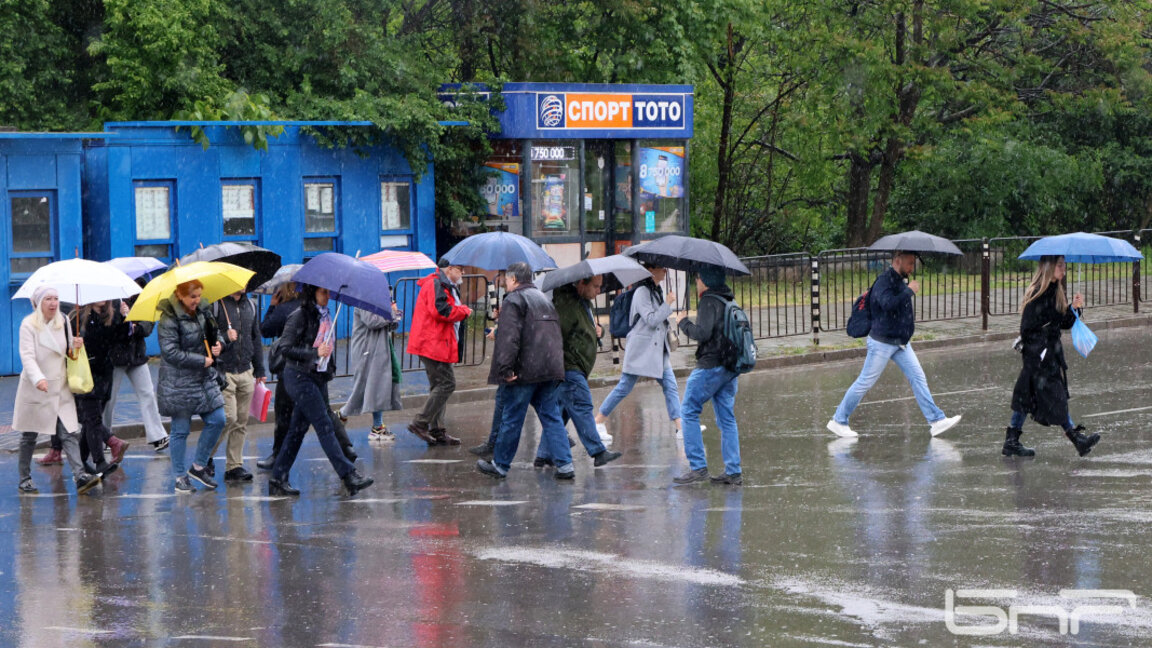 Жълт код за валежи в шест области у нас