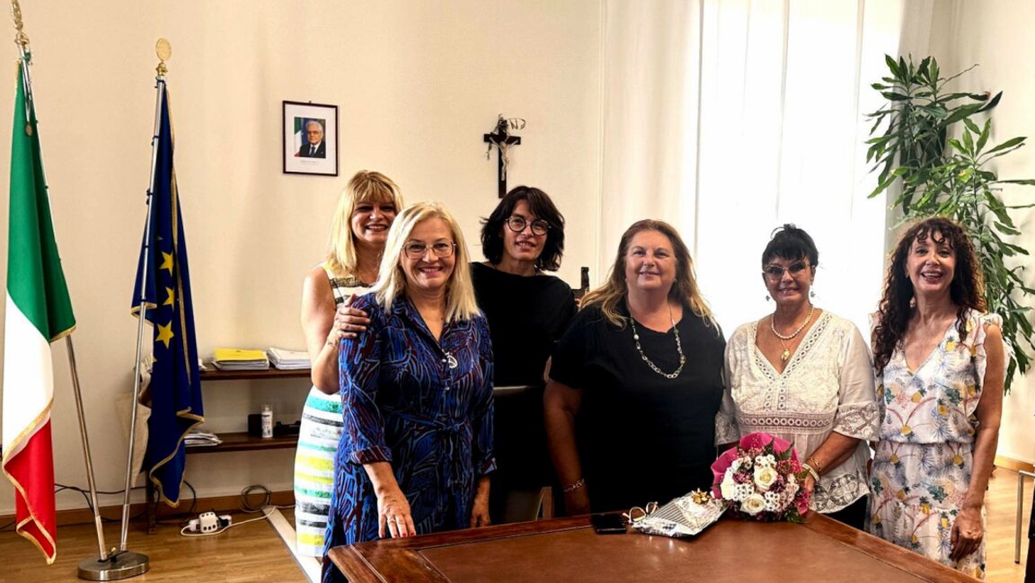 Членове на Асоциацията и Мария Рита Карота Снимка: Асоциация Rose Bianche – "Бели рози"