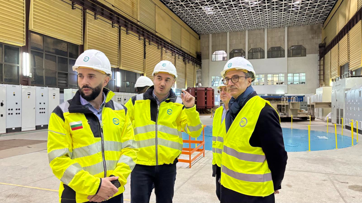 Служебният министър на енергетиката Трайчо Трайков инспектира ПАВЕЦ "Чаира"
