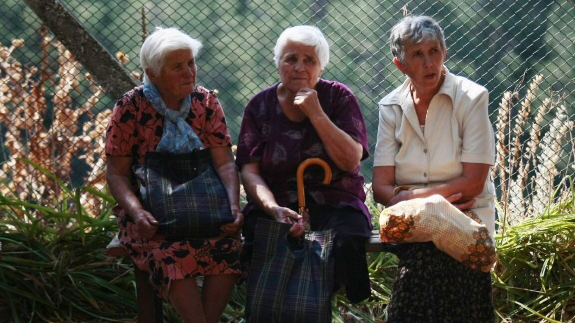 Live hard, or how to retire with dignity on a Bulgarian pension