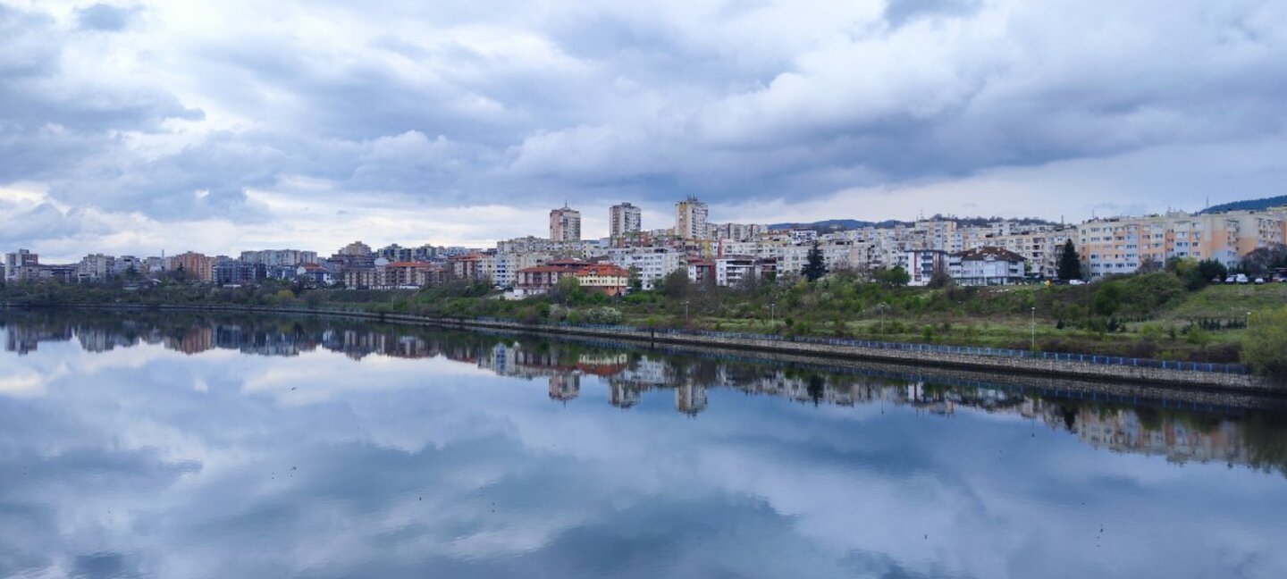 Пръскат срещу комари и кърлежи в Кърджали