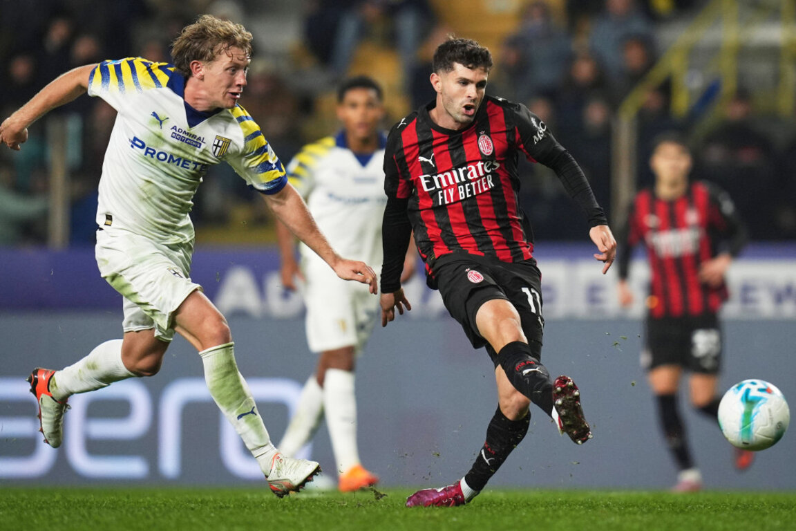Милан изгуби два гола аванс срещу Парма