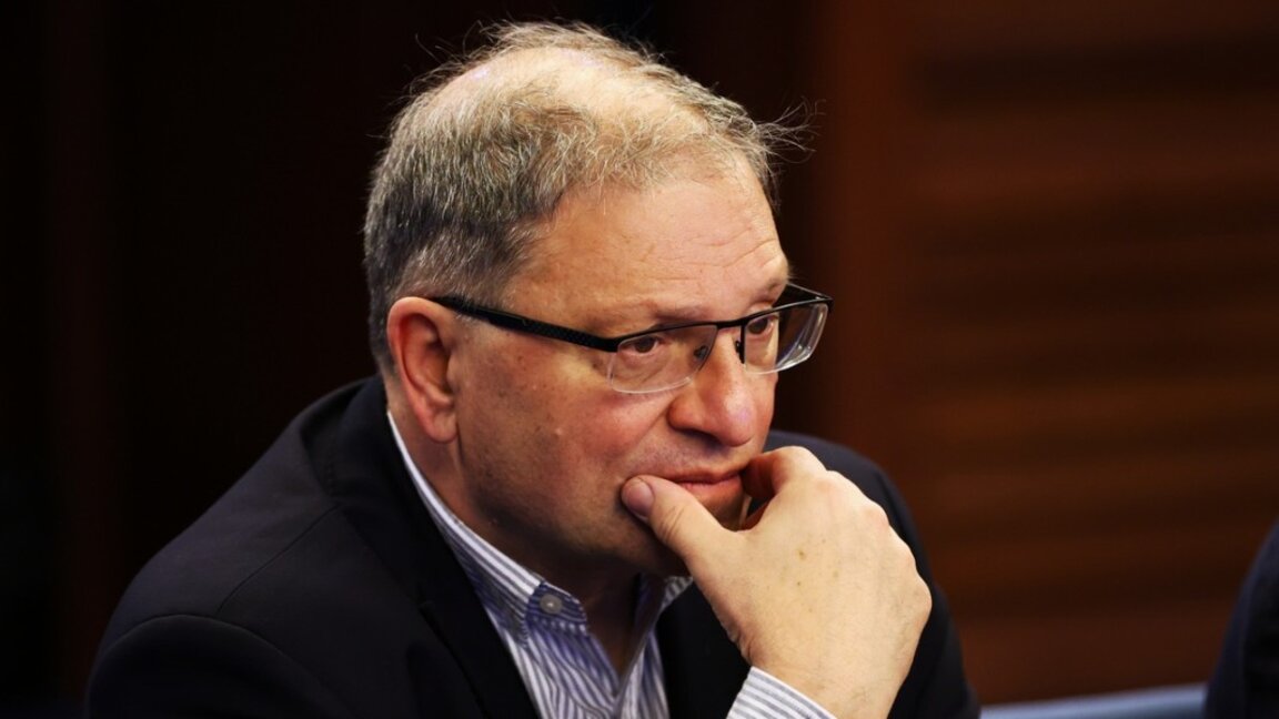 проф. д-р Асен Гудев