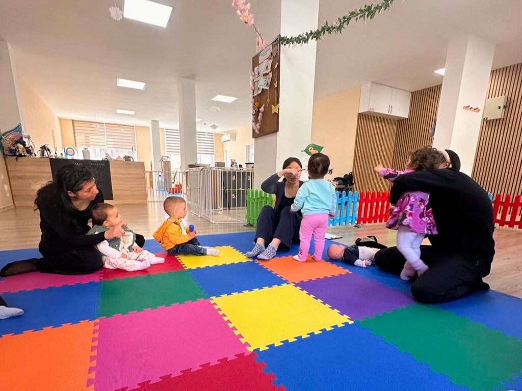 Baby College Шумен празнува с нов курс за бебета