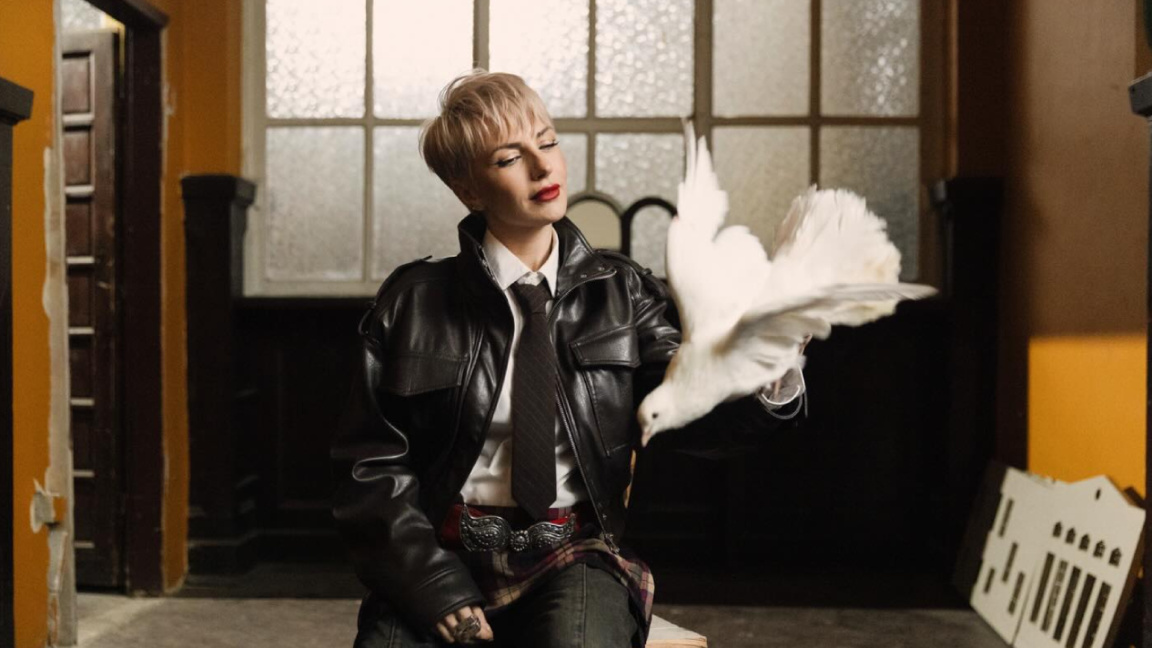 Pop singer Poli Genova makes an emotional comeback with “My Soul”