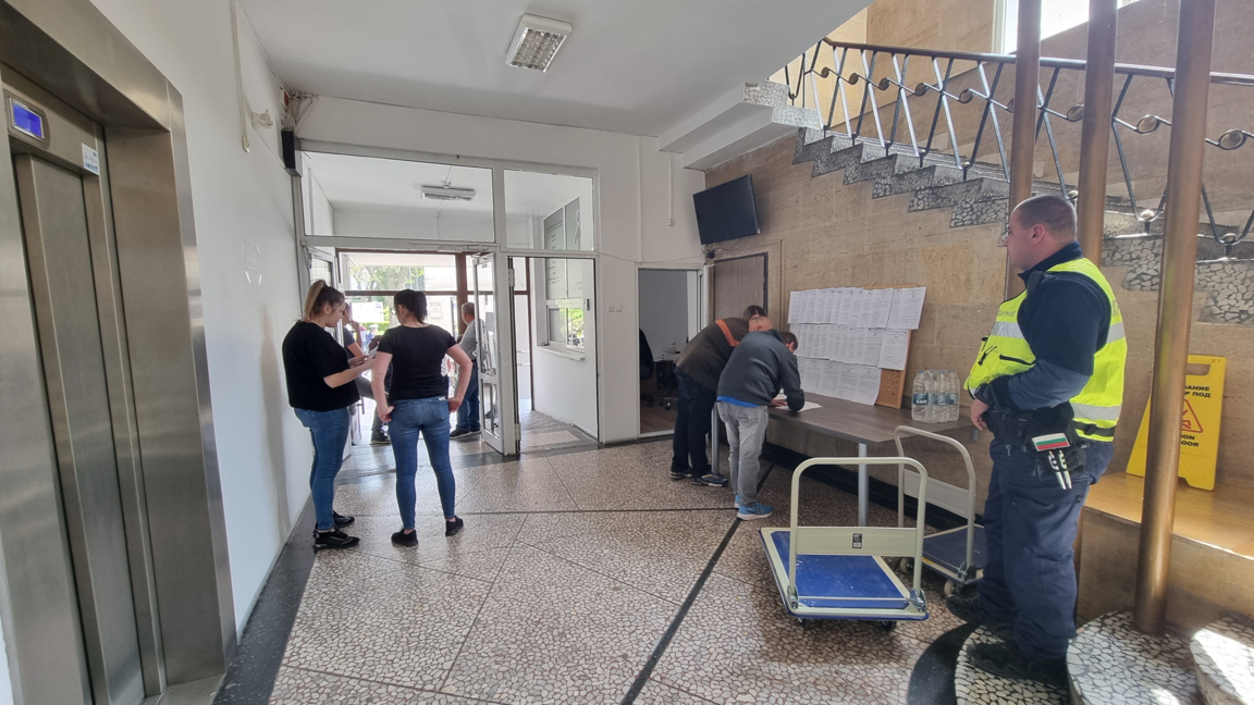 Нови 160 хиляди бюлетини са доставени в Областната администрация в Шумен