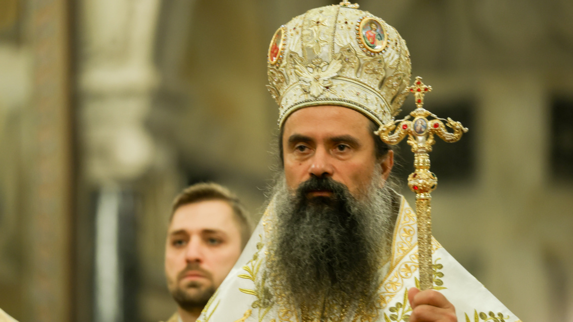 Патриарх Даниил повежда шествието за семейството в София
