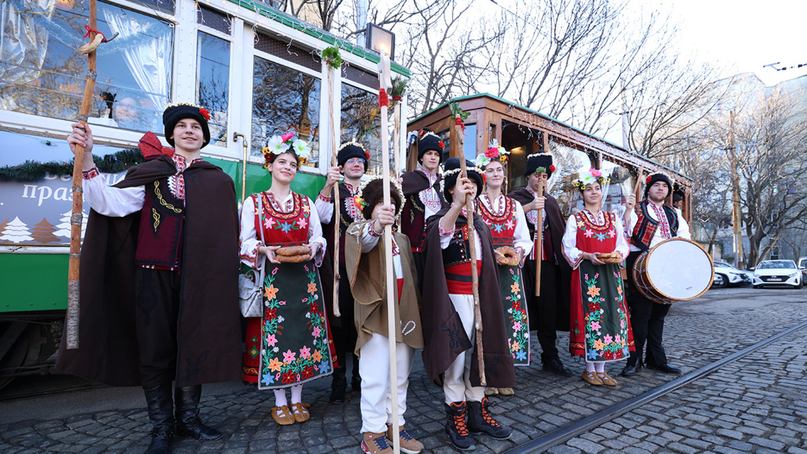 Los capitalinos podrán viajar con Papá Noel en un retro-tranvía