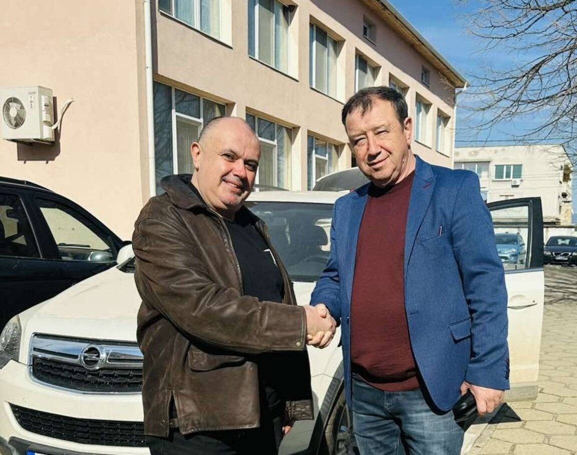 Кметът на Николаево предостави служебен автомобил на полицията