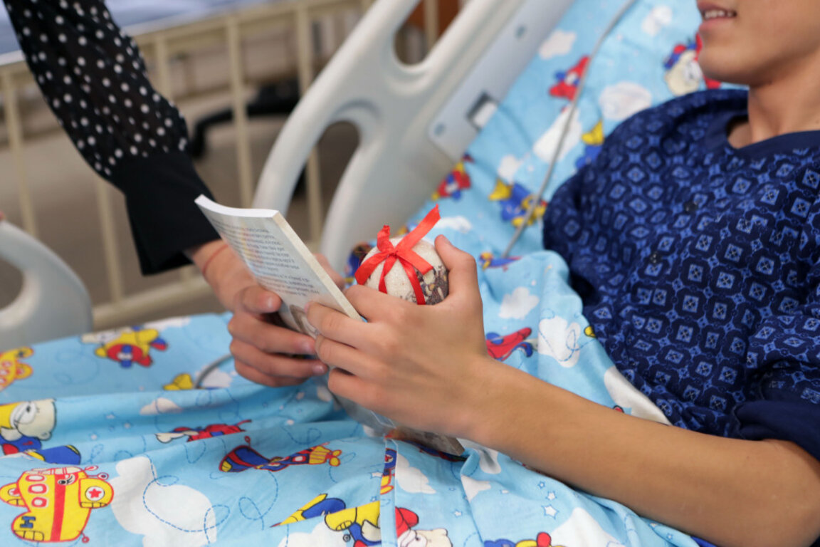 "Българската Коледа" дава шанс на Митко от Бургас да получава хормон на растежа