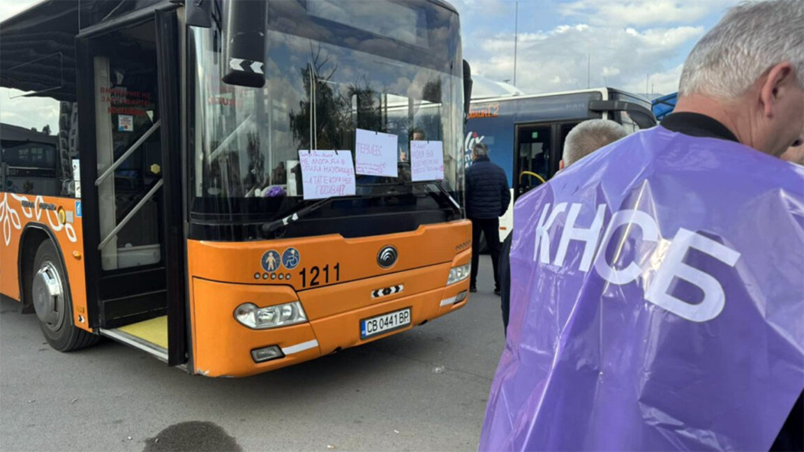La protesta del transporte público en la capital continúa sin un plazo fijo