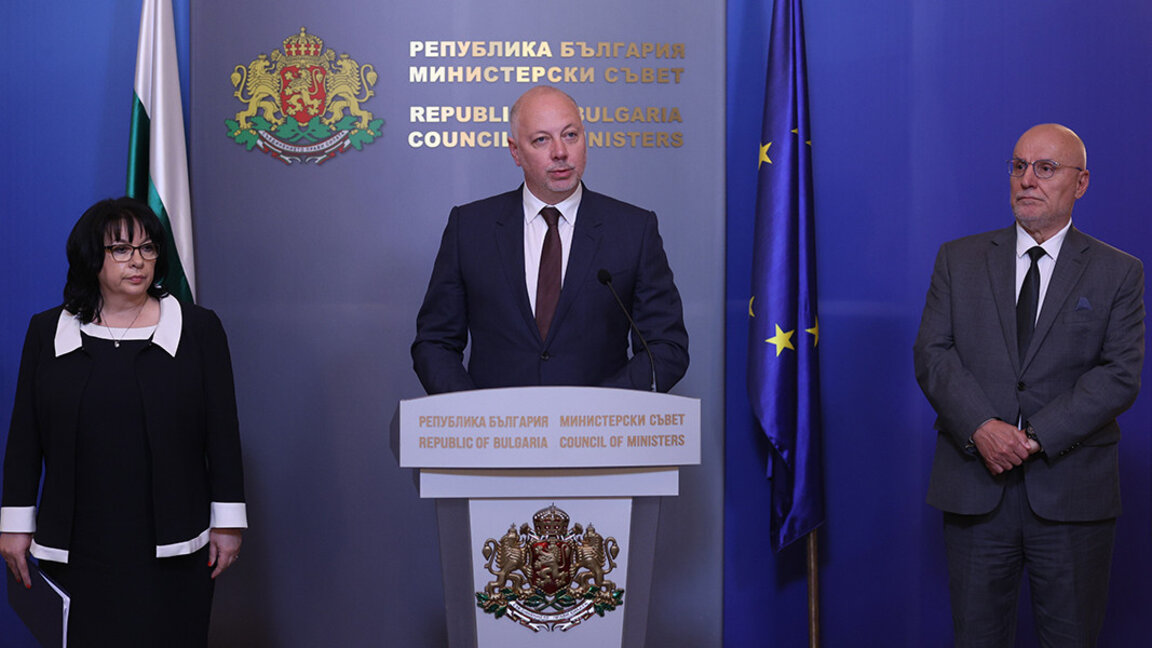 Правительство будет работать над плавным переходом на евро