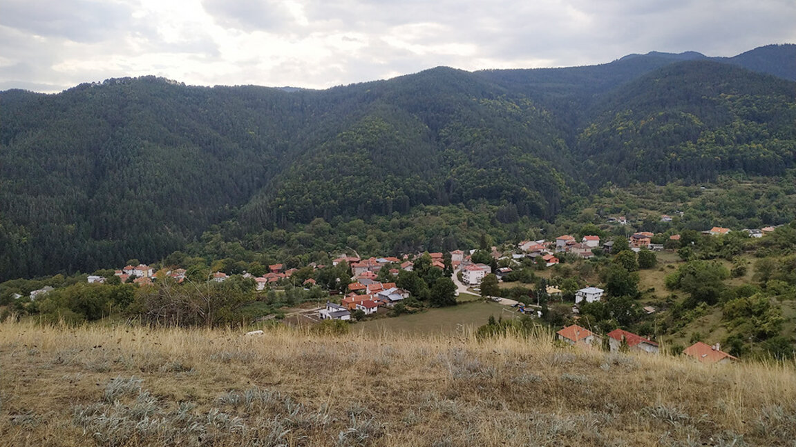 Fshati Orehovo – ajri kristal i pastër dhe ngjyrat e vjeshtës në zemër të Rodopeve Perëndimore
