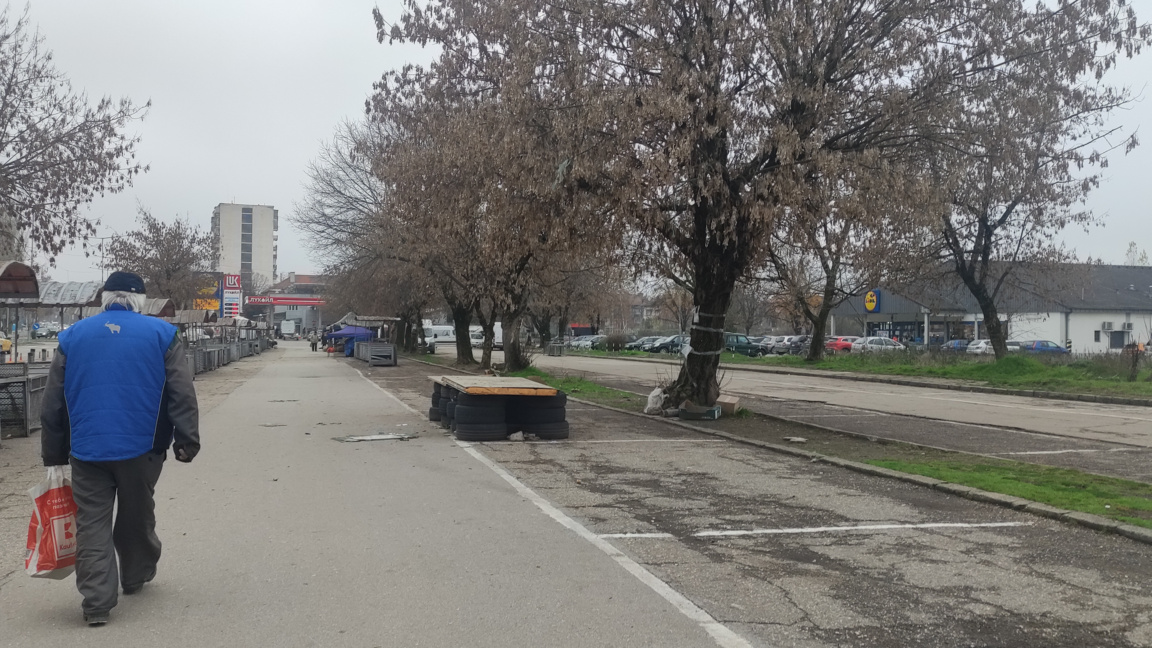 Нов базар за селскостопанска продукция заменя сергиите по тротоарите във Видин