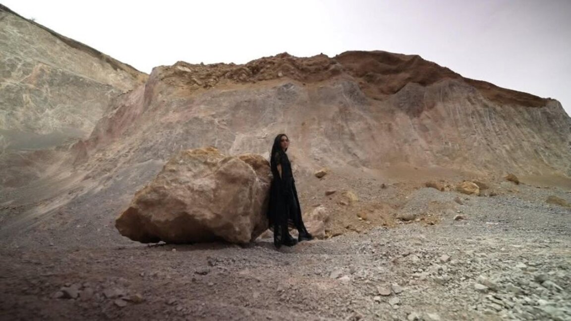 Vyara Pantaleeva rebels in her new song