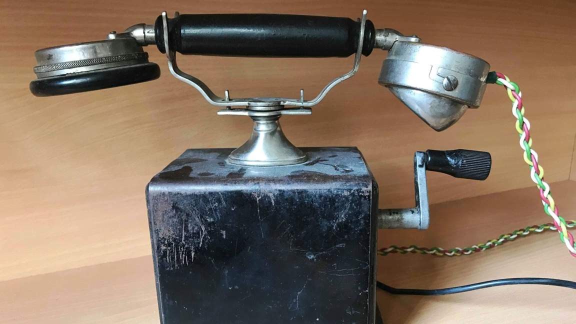 Чудото телефон на 150 години