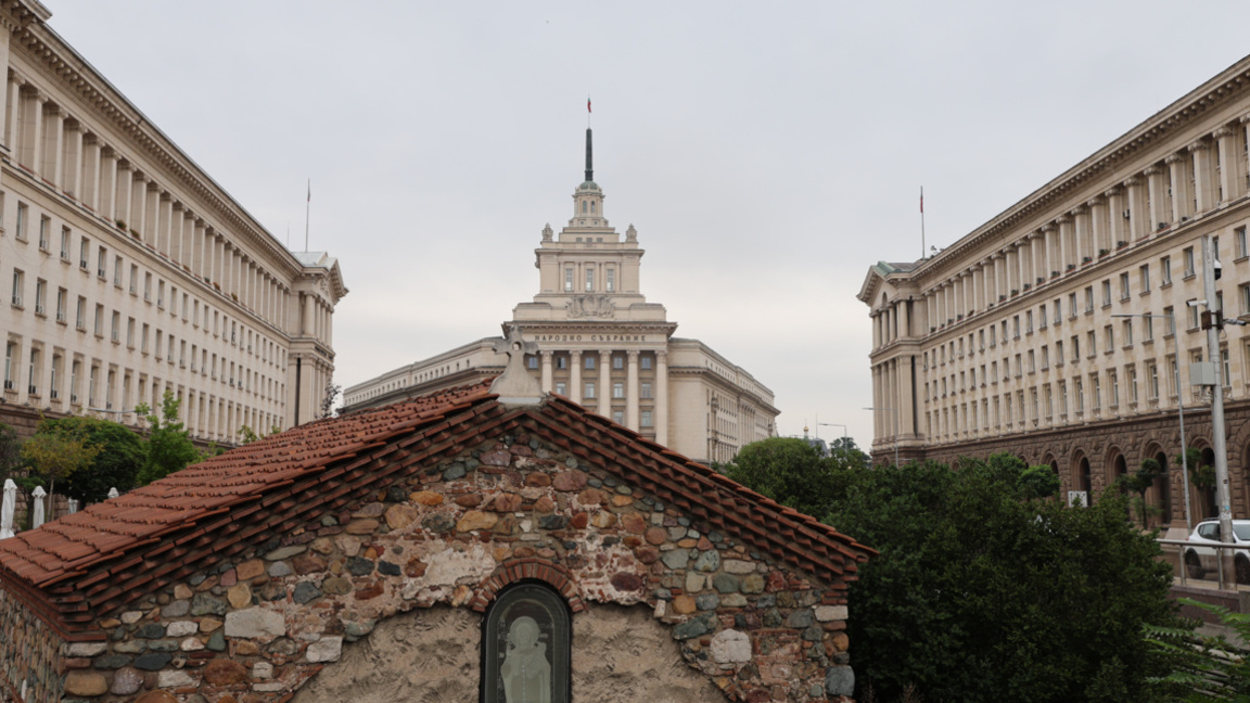 Новият бюджет влиза във финансовата комисия