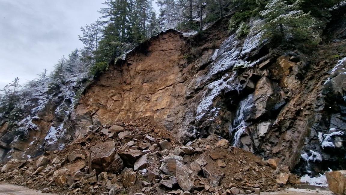 Продължава отстраняването на щетите от дъждовете в област Смолян