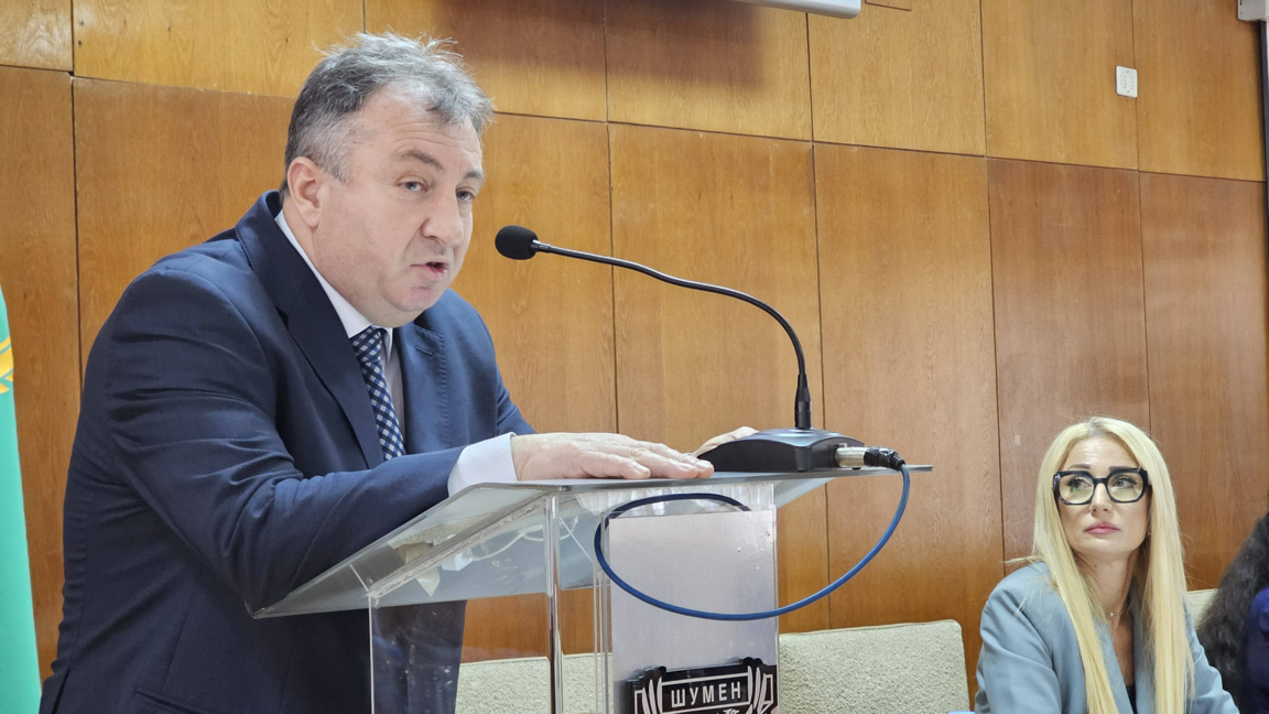 Кметът и екипът му напуснаха сесийната зала 