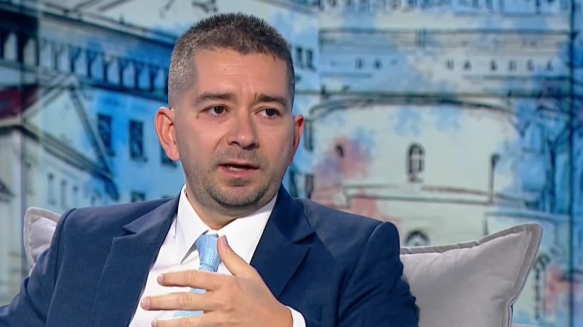 Слави Василев: Заложени са капани, дефицитът е около 6%