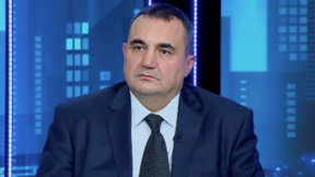 Много вероятно е избирателите да са показали жълт картон на Радев