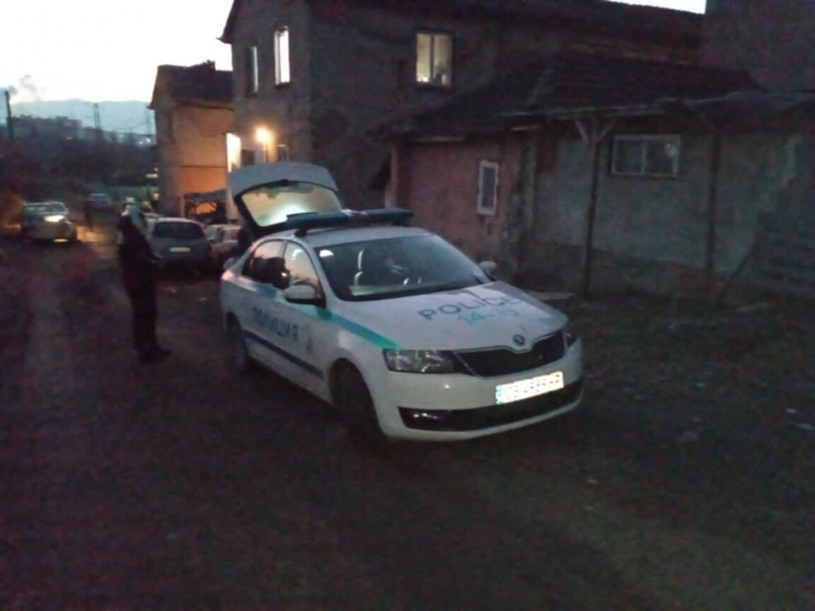 Задържаха петима при спецакция в Перник