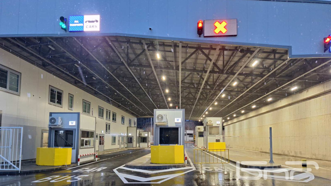 Границе ка Србији и Северној Македонији и даље блокиране за камионе