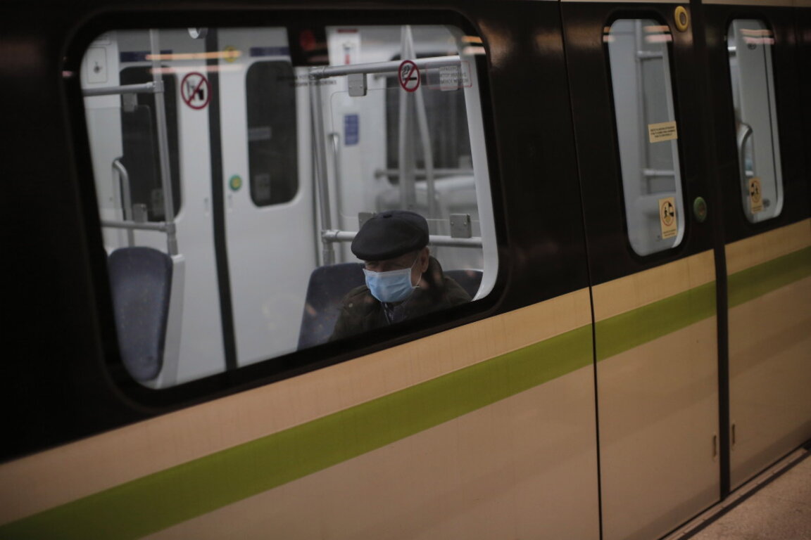 В метрото в Атина, 02 април 2020 г.