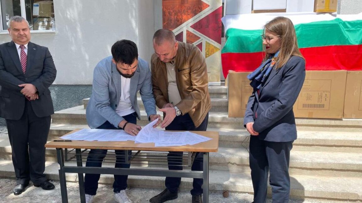 Дарение от България за българите в албанската Мала Преспа