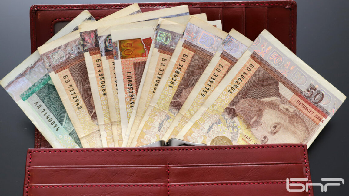 ИПИ: За 10 години ръстът на бюджетните разходи за персонал е над 15,6 млрд. лв.