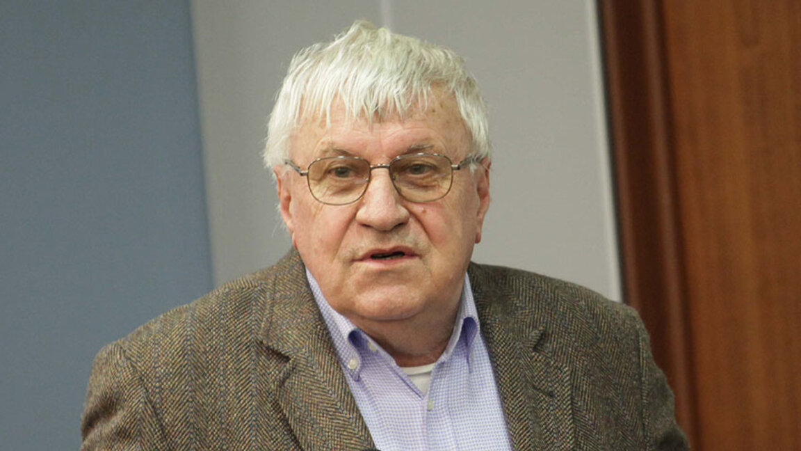 Проф. Андрей Пантев на 85 г.: Семейство и държава не се развалят отвън, а отвътре