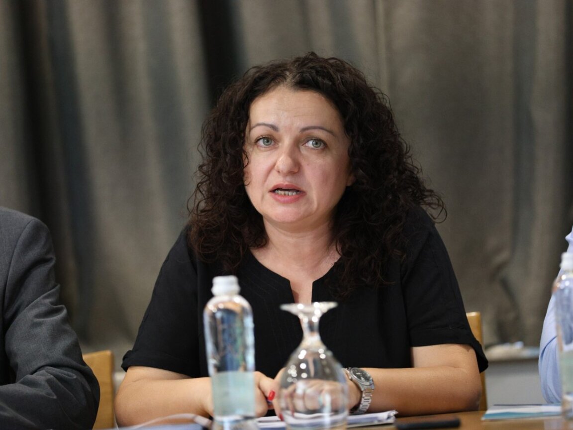 Изпълнителният директор на Сдружението на югозападните общини Любица Томова.