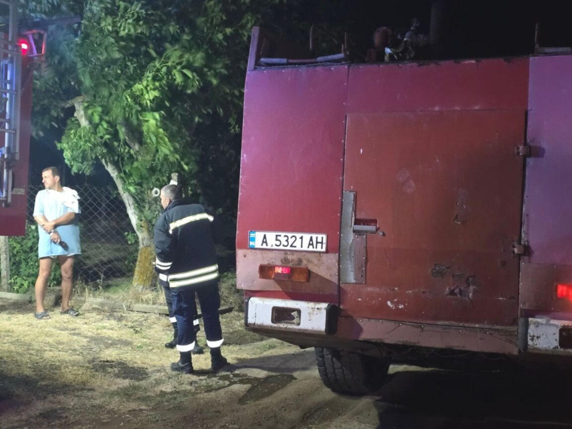 10 вили изгоряха в зона "Каптажа" на бургаското село Изворище