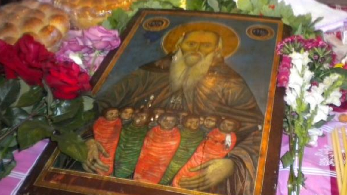 Пред иконата, която дарява живот: чудото...