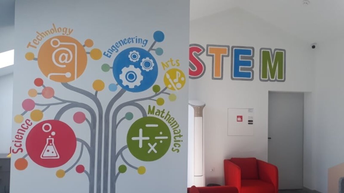 STEM училище
