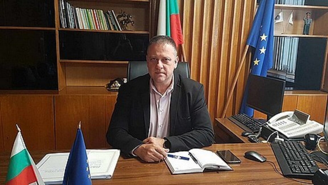 Комисар Иван Расоков
