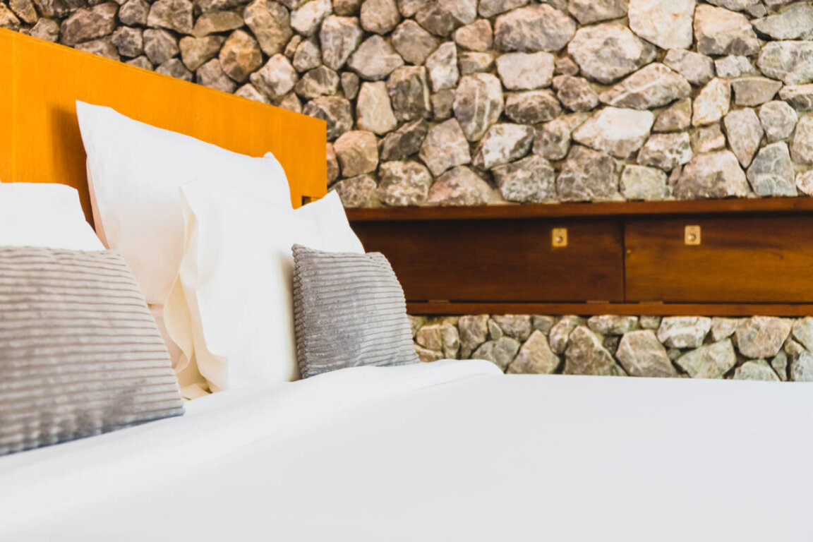 Нощна идилия: как да превърнем спалнята в оазис на възстановяващия сън?