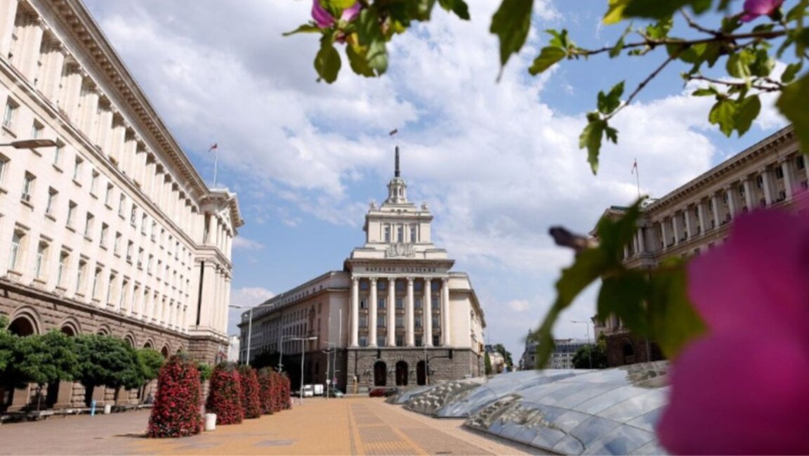 "Выбери Болгарию" – государство будет привлекать болгар без гражданства из диаспор