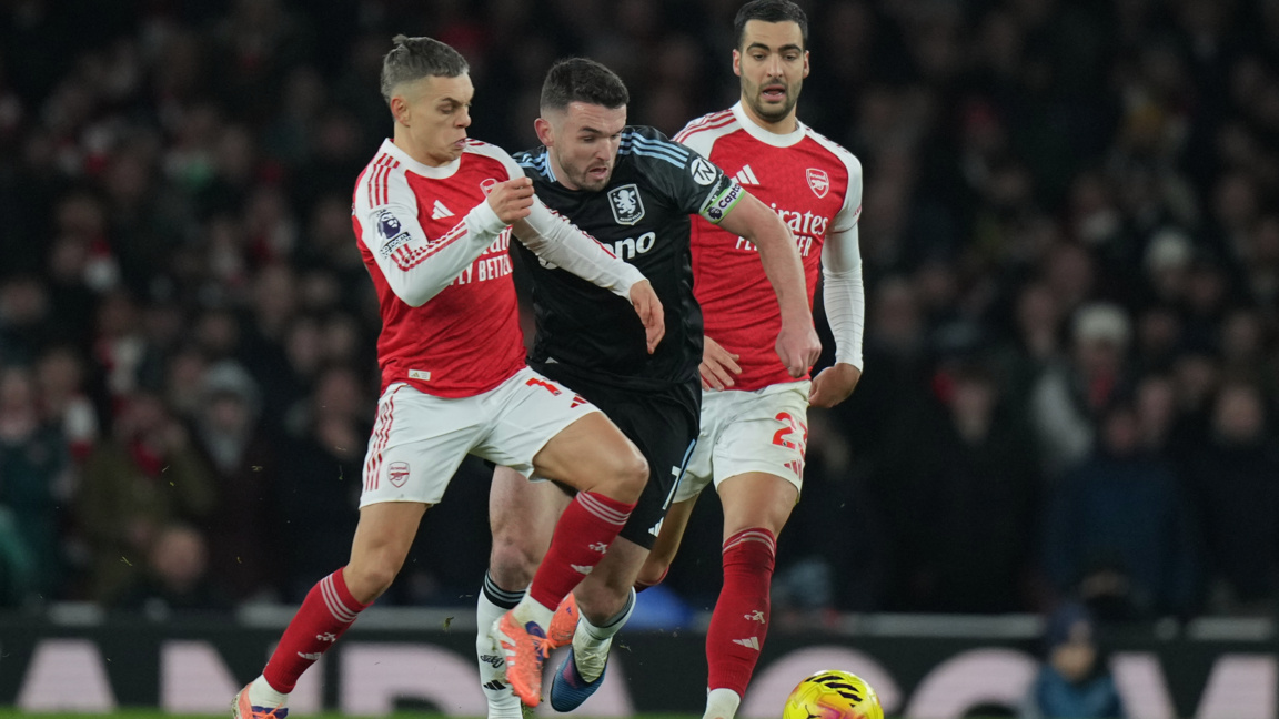 Арсенал помете Астън Вила и ще посрещне годината на върха