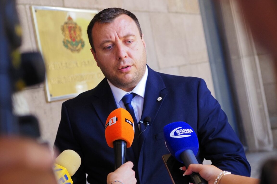 Петър Петров