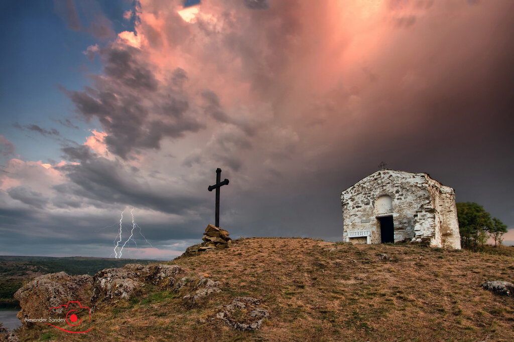 Александър Сандев: Ако искаш да се наричаш фотограф и можеш да живееш без да снимаш, по-добре не се захващай