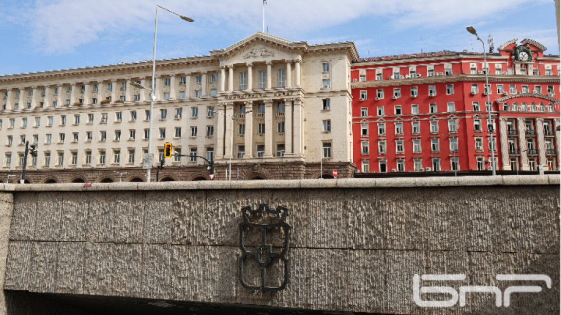 Очаква се правителството да одобри новия размер на минималната работна заплата