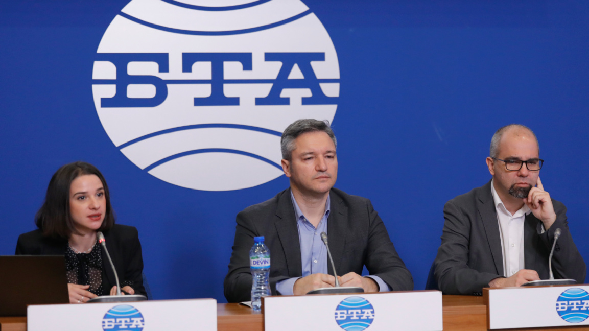Bulgarian society is pro-European, but remains divided on adoption of the euro