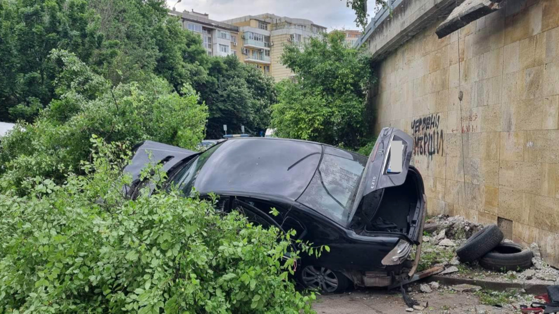 Задържаха за 72 часа сириеца, катастрофирал в Бургас при превоз на мигранти