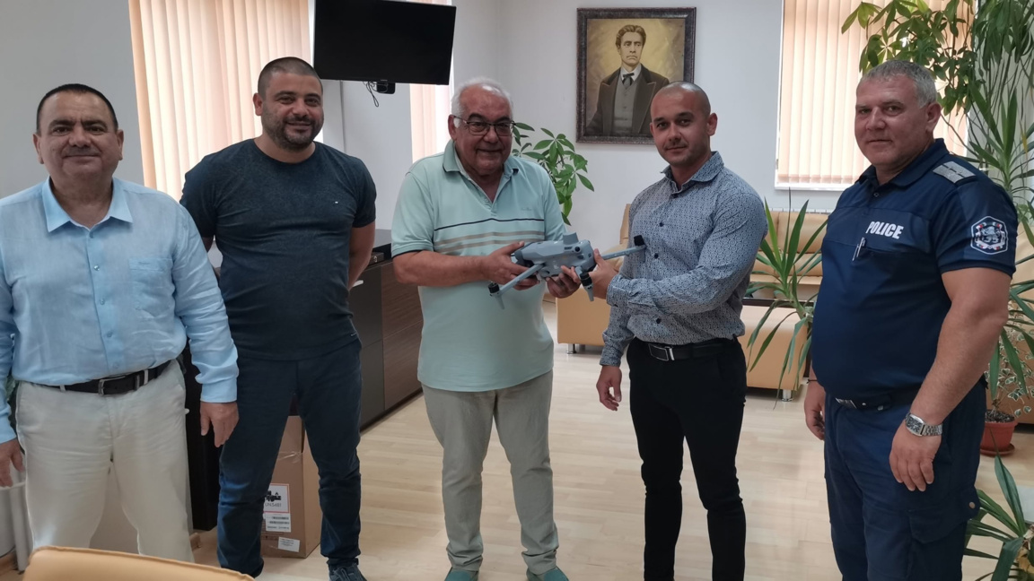 Община Карнобат предостави дрон на районното управление в града 