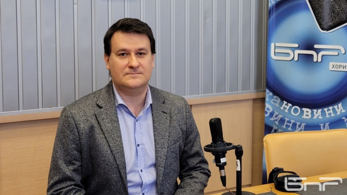 Милен Любенов