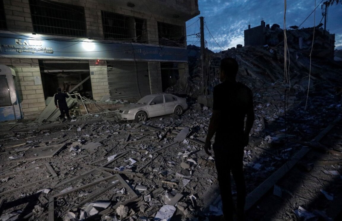 Израелската армия призова жителите на няколко района в Газа да напуснат домовете си