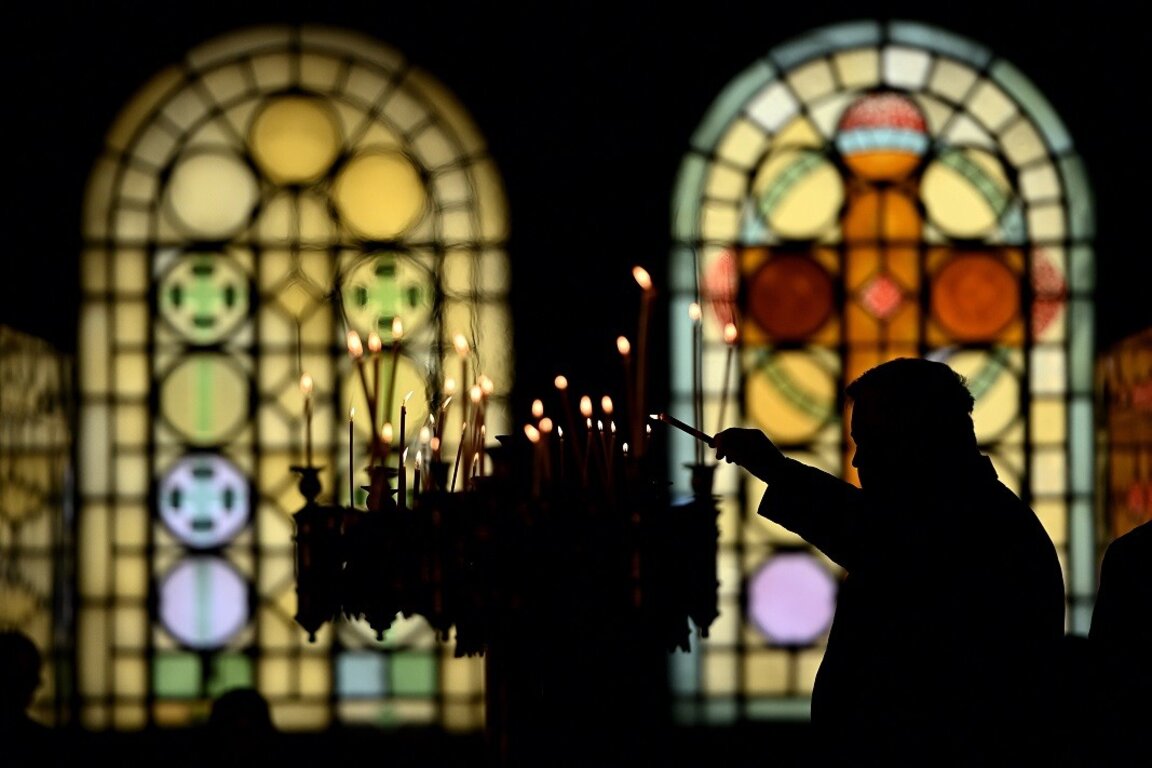 Православната църква почита светите мъченици Хрисант и Дария