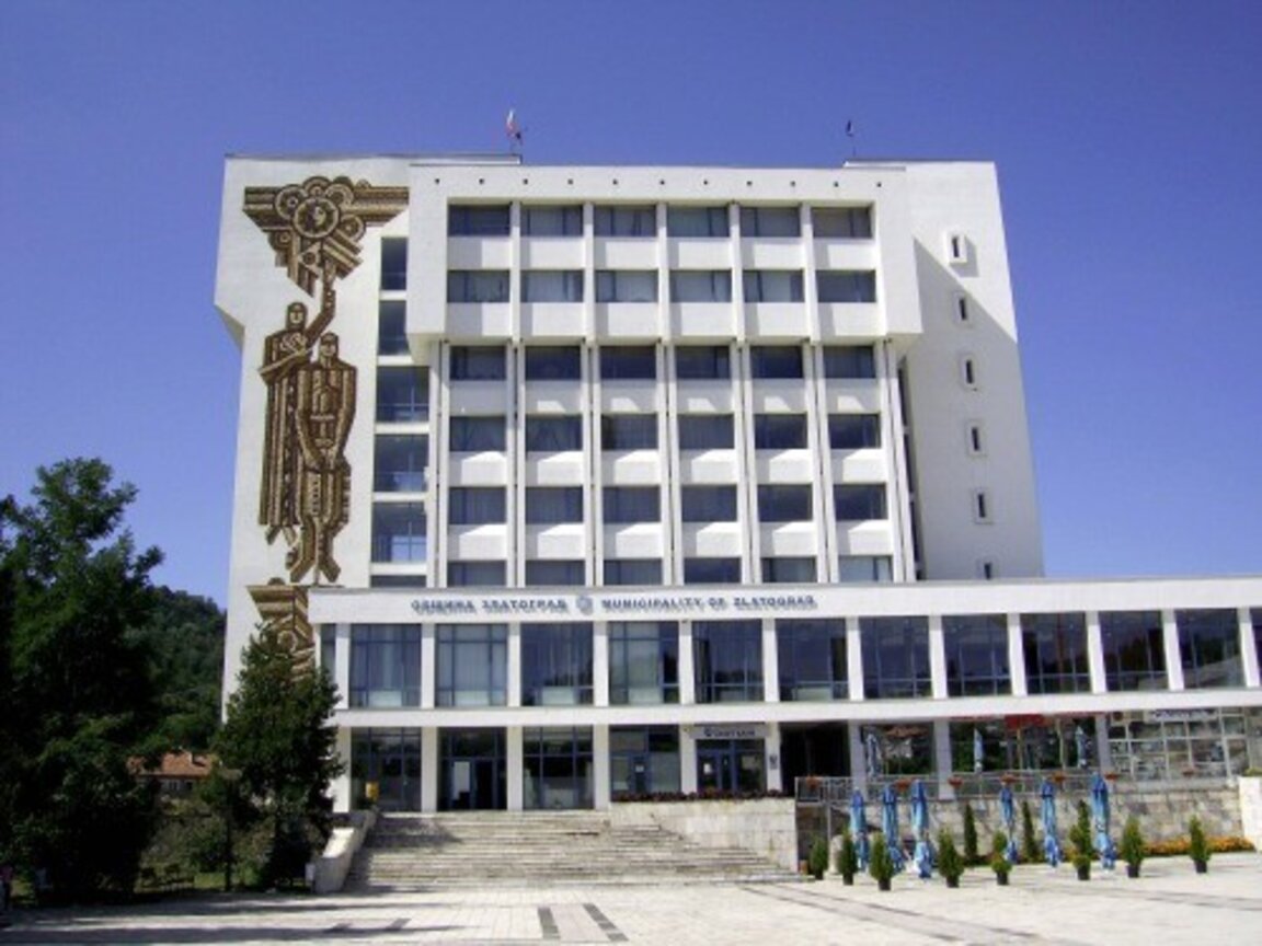В Златоград създадоха регистър на дупките по улици и пътища